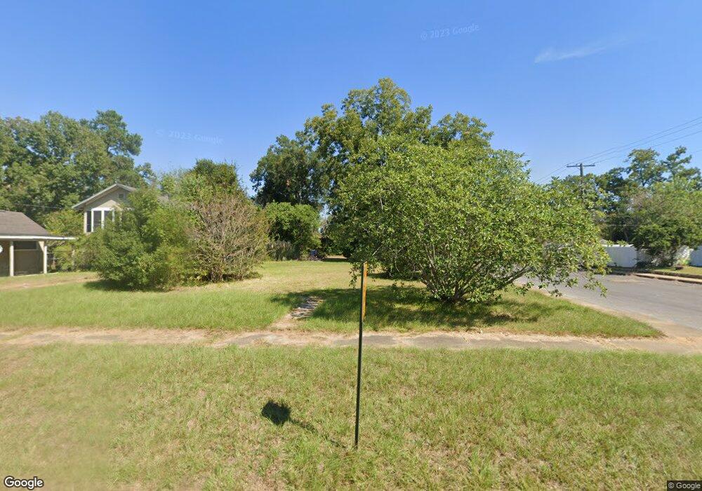 302 N Royal St, Deridder, LA 70634 - photo 1