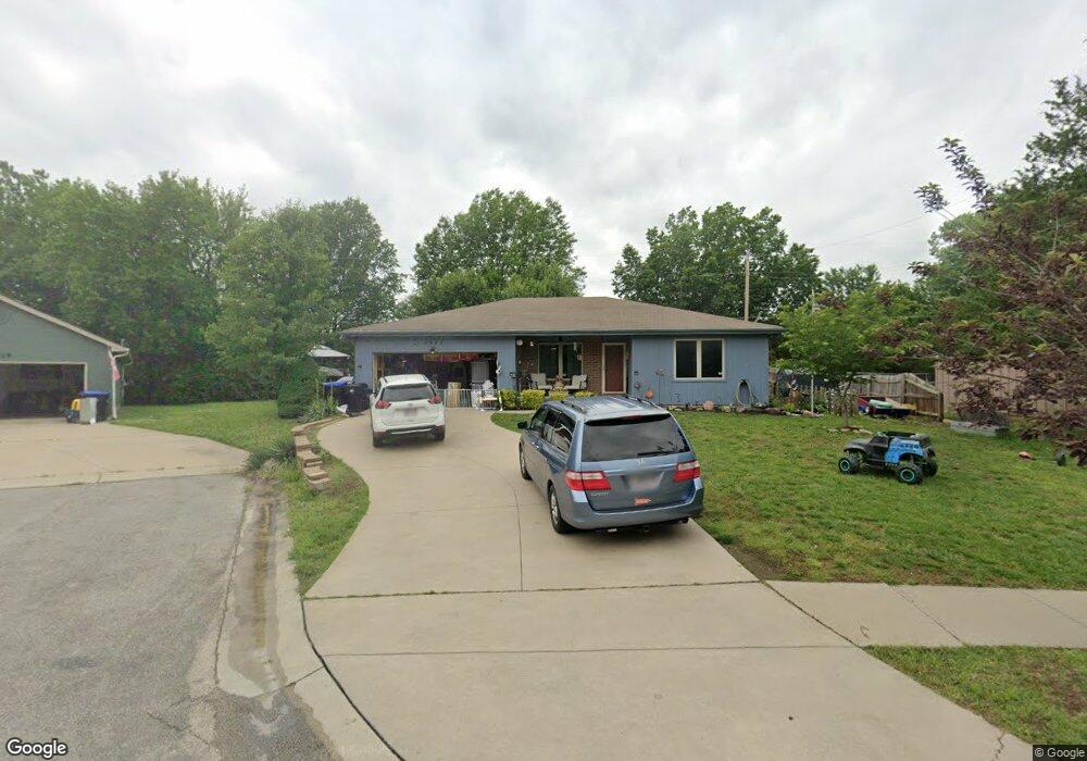 3927 SW Atwood Ave, Topeka, KS 66610 - photo 1