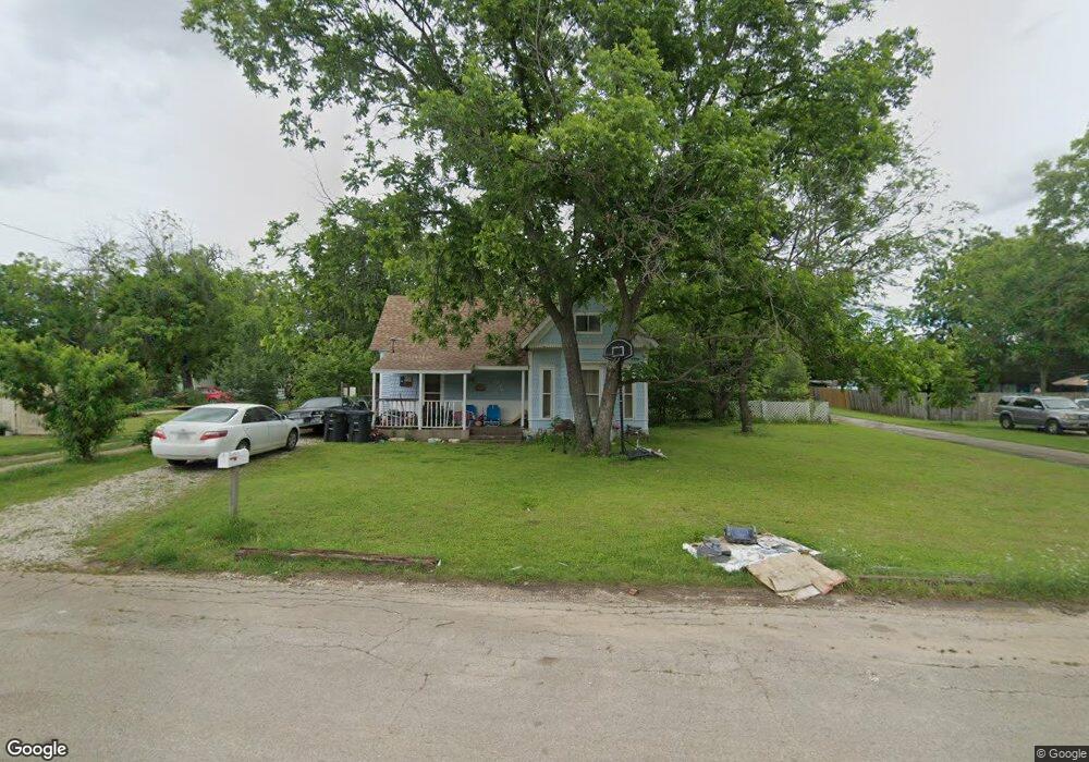 1514 N Robinson St, Cleburne, TX 76031 - photo 1