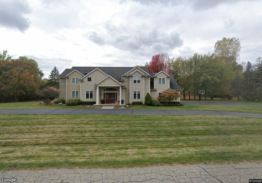 3674 Shallow Brook Dr, Bloomfield Hills, MI 48302 - photo 1