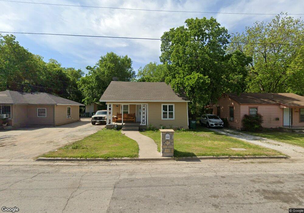 808 E Garnett St, Gainesville, TX 76240 - photo 1