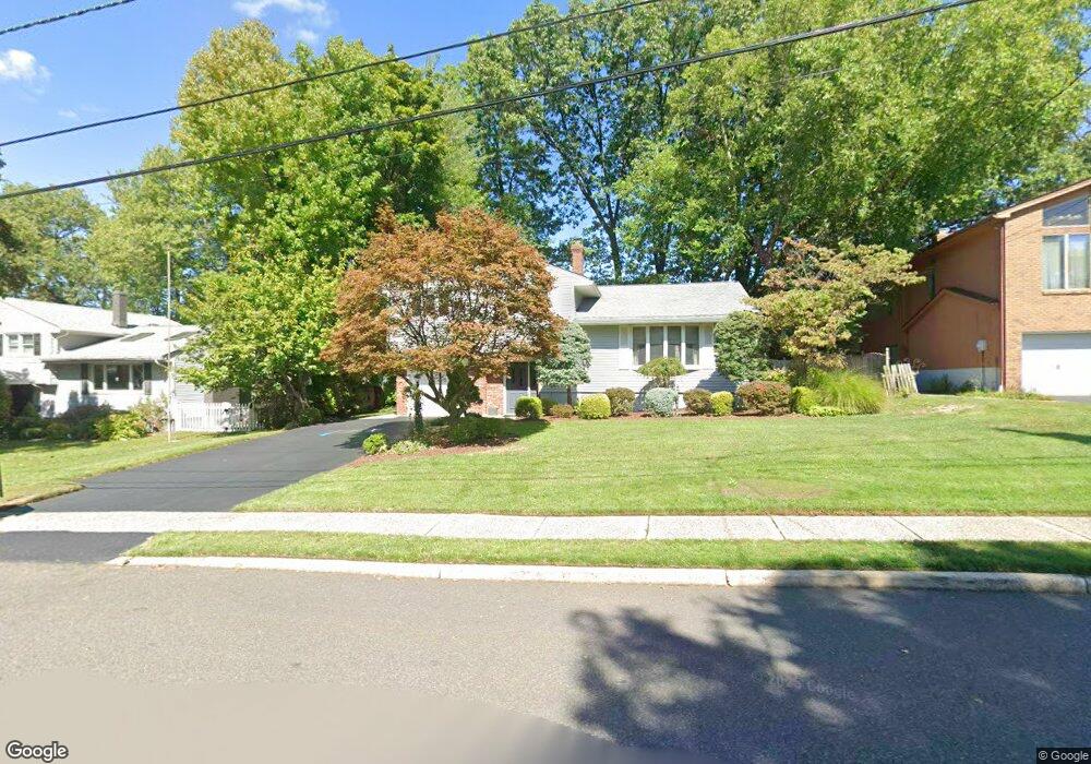 33 Longview Ct, Paramus, NJ 07652 - photo 1
