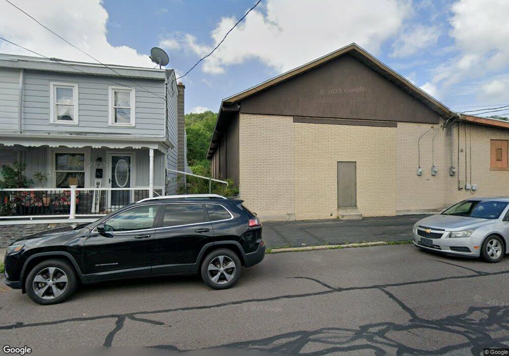 212 S 3rd St, Saint Clair, PA 17970 - photo 1