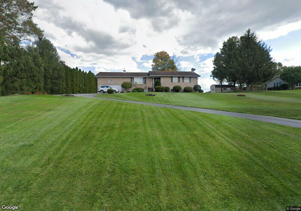 784 Hillcrest Dr, Newport, PA 17074 - photo 1