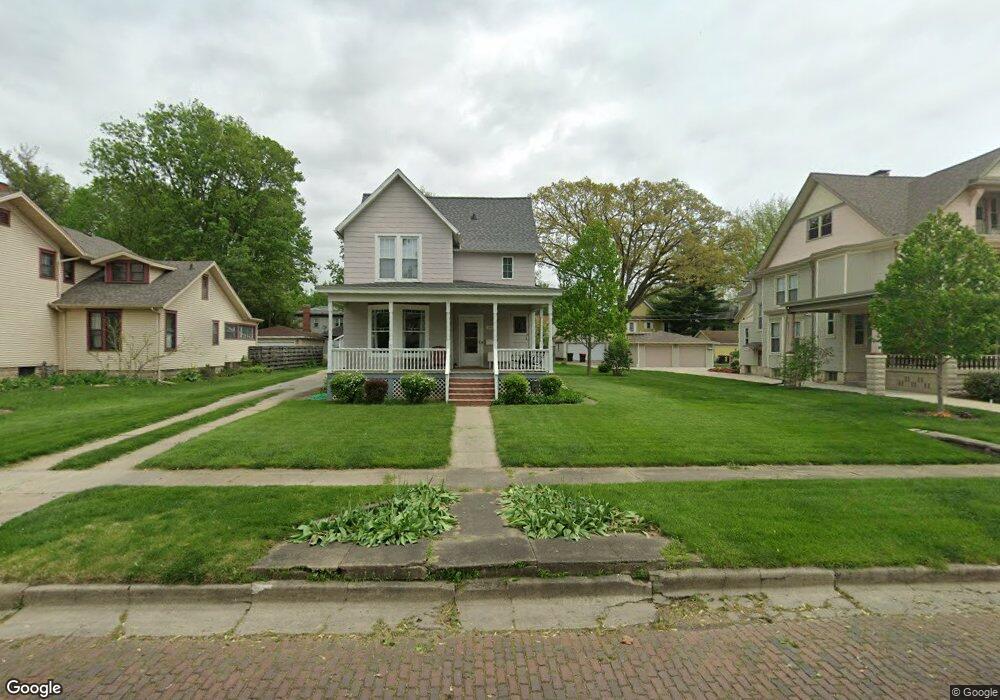 214 Pekin St, Lincoln, IL 62656 - photo 1