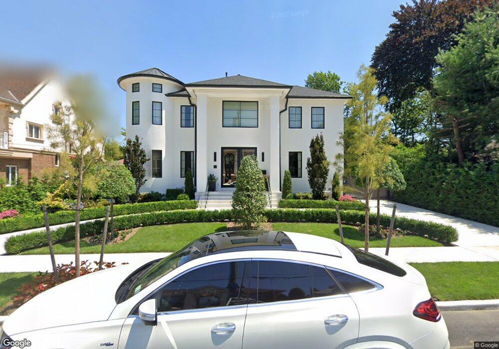 603 Parsons Blvd, Whitestone, NY 11357 - photo 1