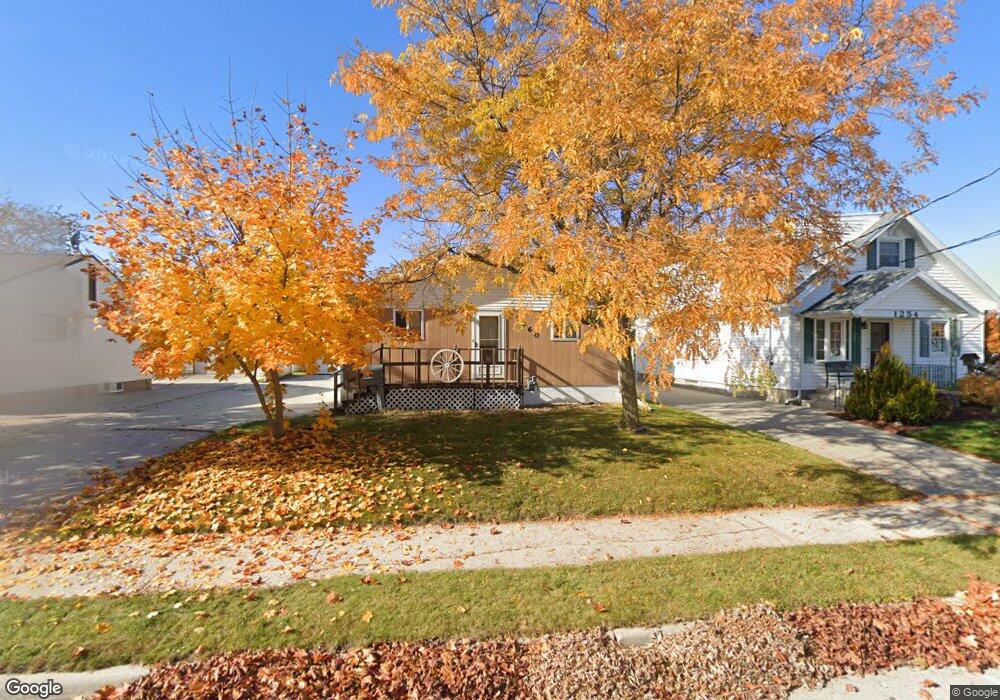 1260 S 32nd St, Manitowoc, WI 54220 - photo 1