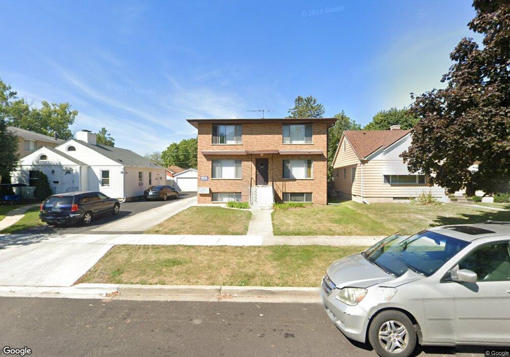 904 N Berwick Blvd, Waukegan, IL 60085 - photo 1