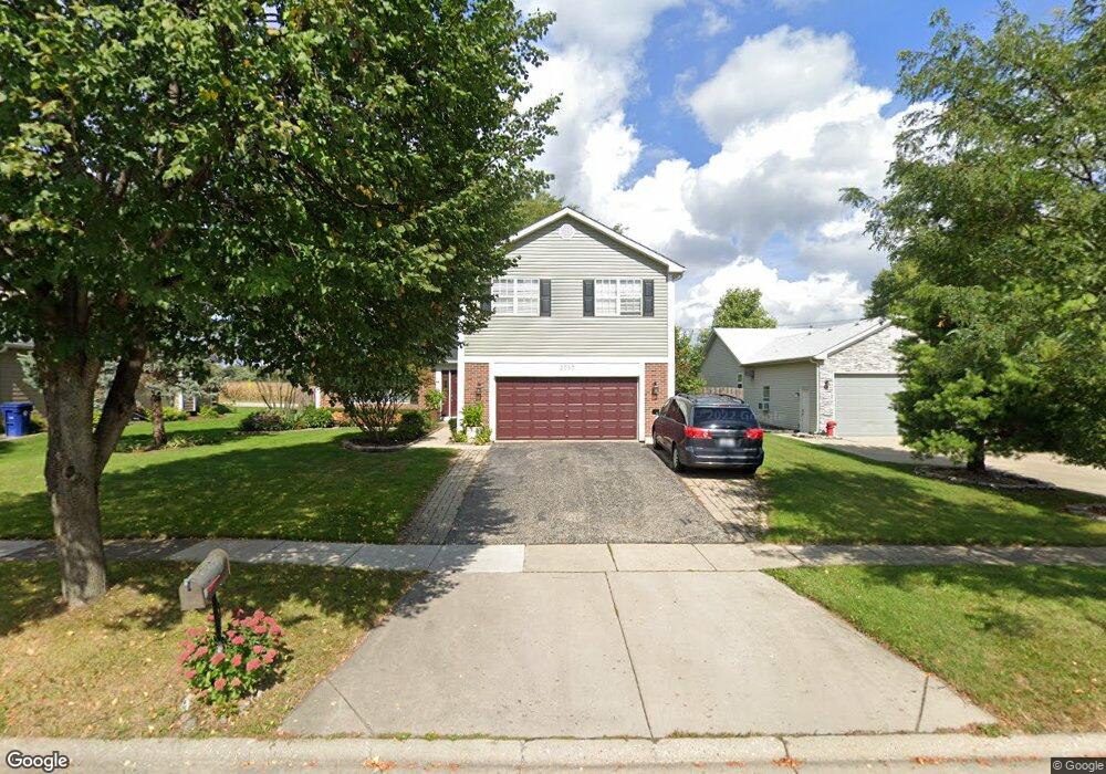 2030 Honey Locust Dr, Algonquin, IL 60102 - photo 1