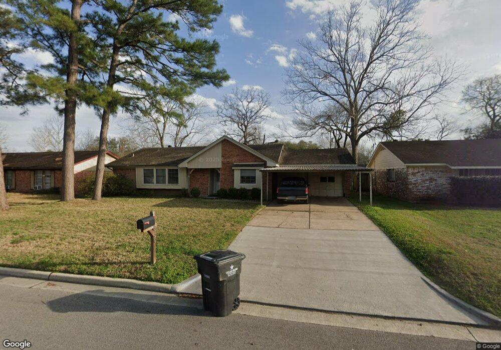 330 Windsor Square, Alvin, TX 77511 - photo 1