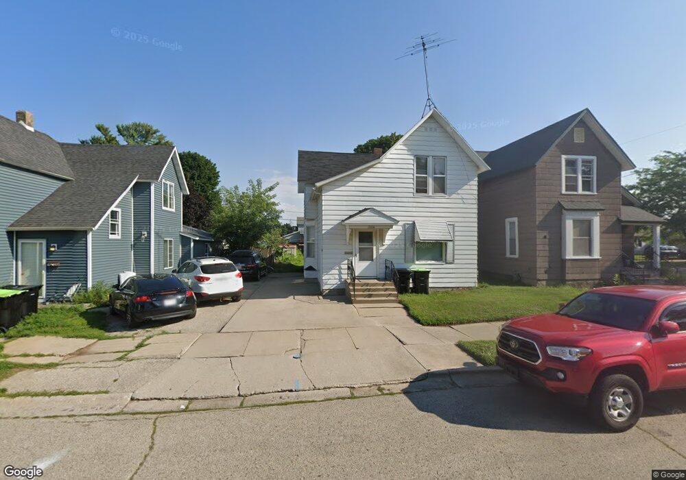 1406 11th Ave, Menominee, MI 49858 - photo 1