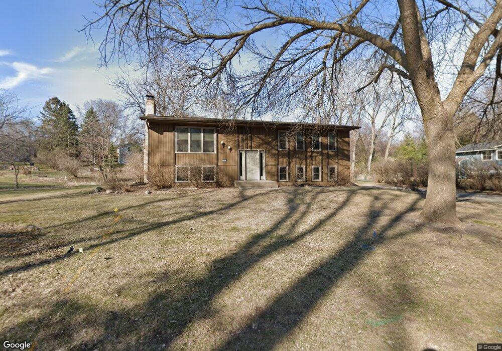 6071 Scenic Rd, Minnetonka, MN 55345 - photo 1