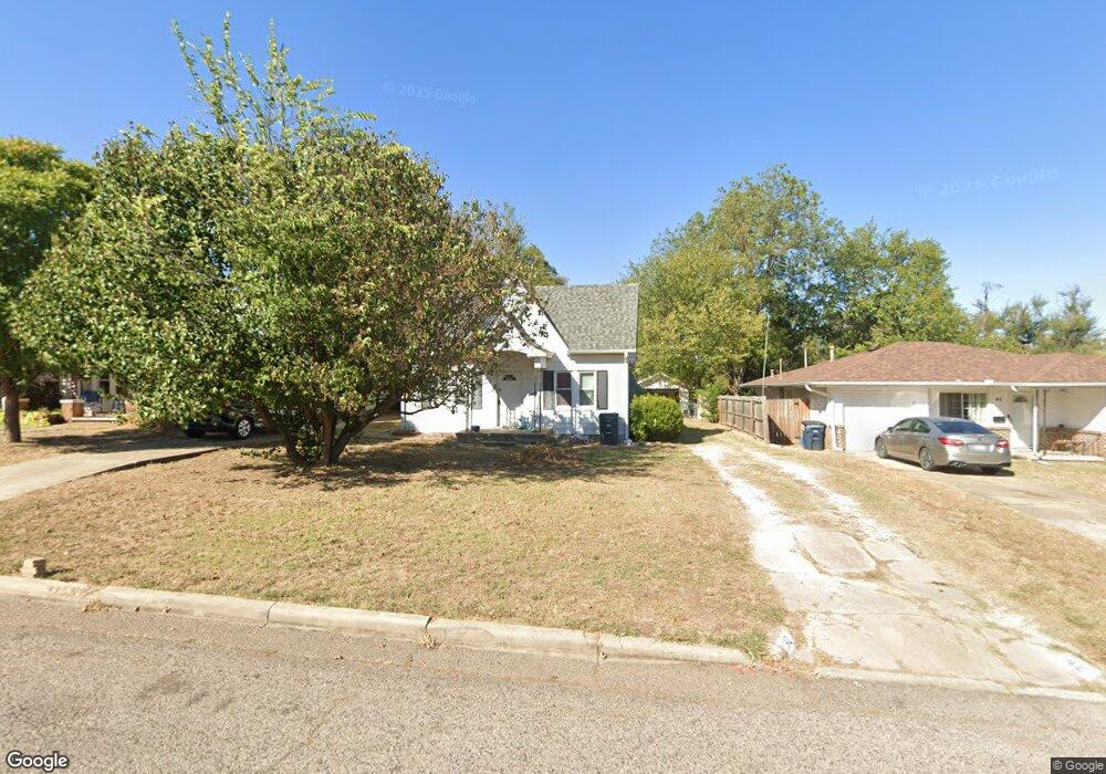 42 E Drummond St, Shawnee, OK 74801 - photo 1
