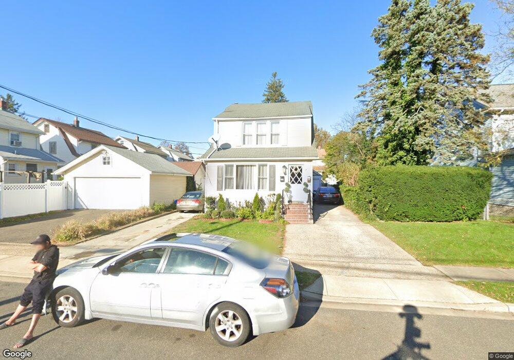 51 E Maujer St, Valley Stream, NY 11580 - photo 1