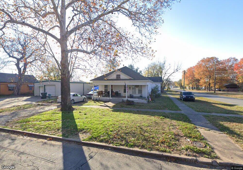 813 W Division St, Henryetta, OK 74437 - photo 1