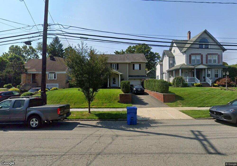 49 W Passaic Ave unit 2, Rutherford, NJ 07070 - photo 1