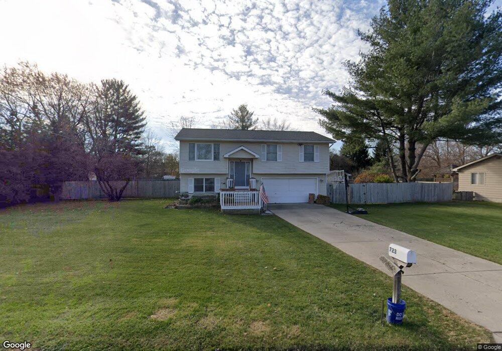 723 Fisher Dr, Lansing, MI 48911 - photo 1