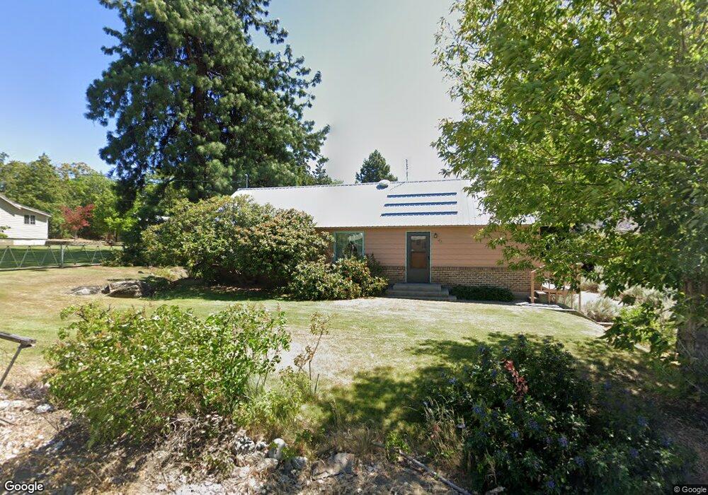 548 2nd St NE, East Wenatchee, WA 98802 - photo 1