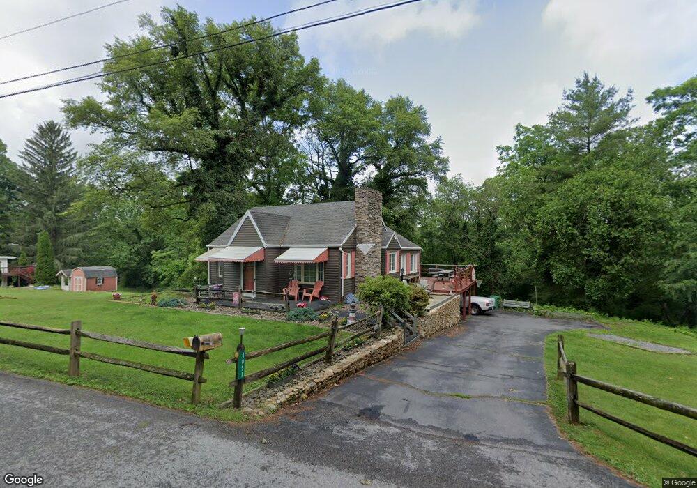 4051 Creekside Dr, Chambersburg, PA 17202 - photo 1