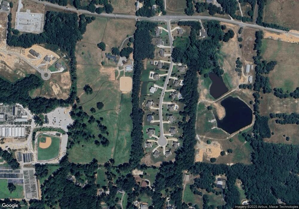 555 Killian Ln, Alpharetta, GA 30004 - photo 1