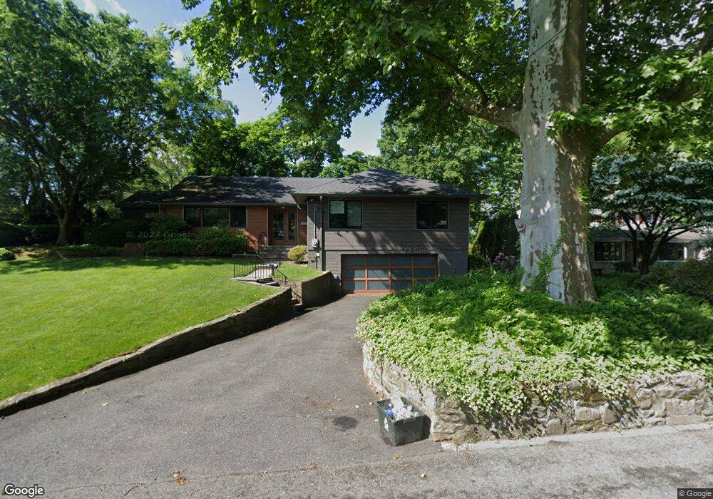 415 Toni Ln, Mamaroneck, NY 10543 - photo 1