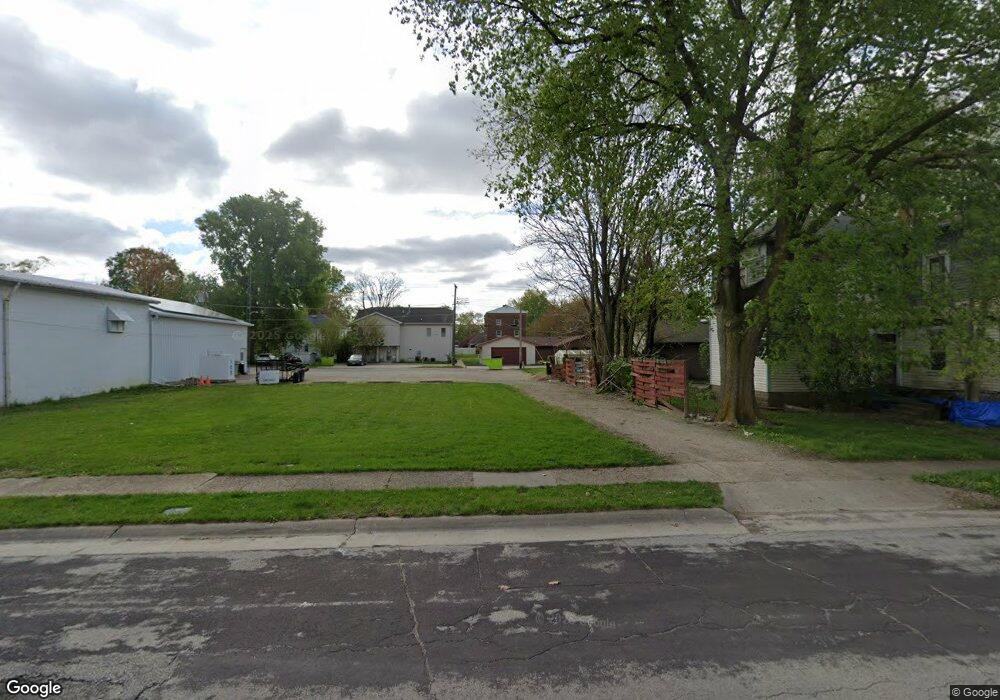 310 N Chicago St, Lincoln, IL 62656 - photo 1