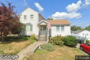 32 Wedgewood St, Quincy, MA 02171