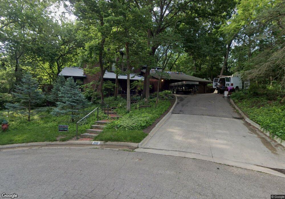 2001 SW Wildwood Ln, Topeka, KS 66611 - photo 1