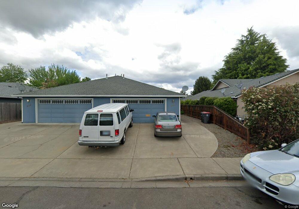 513 Primrose 515 Dr, Central Point, OR - photo 1