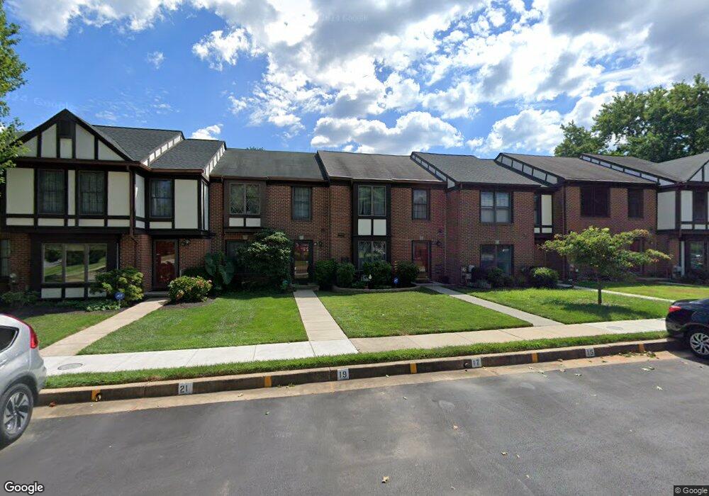 19 Dickens Square, Lutherville Timonium, MD 21093 - photo 1