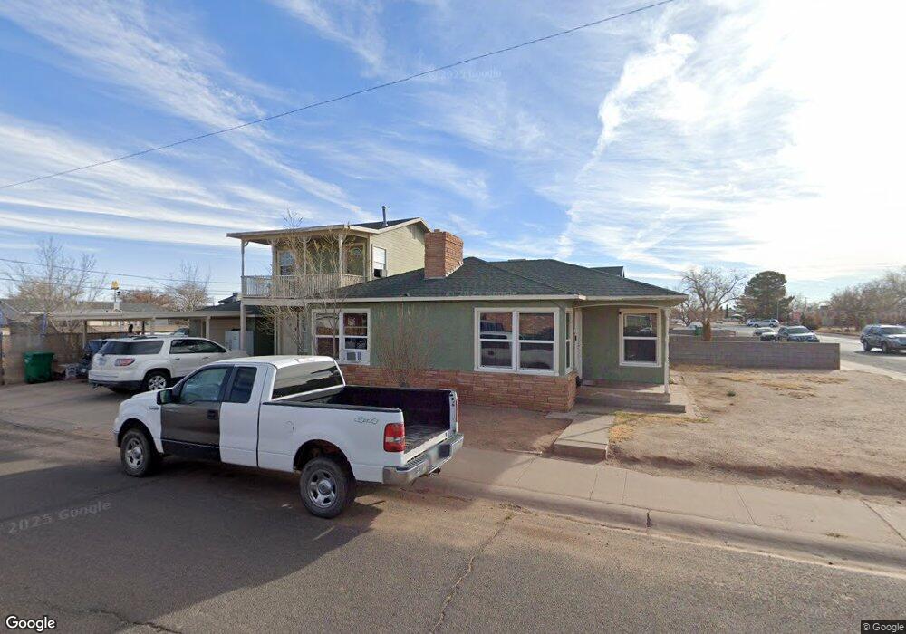 422 W Hillview St, Winslow, AZ 86047 - photo 1
