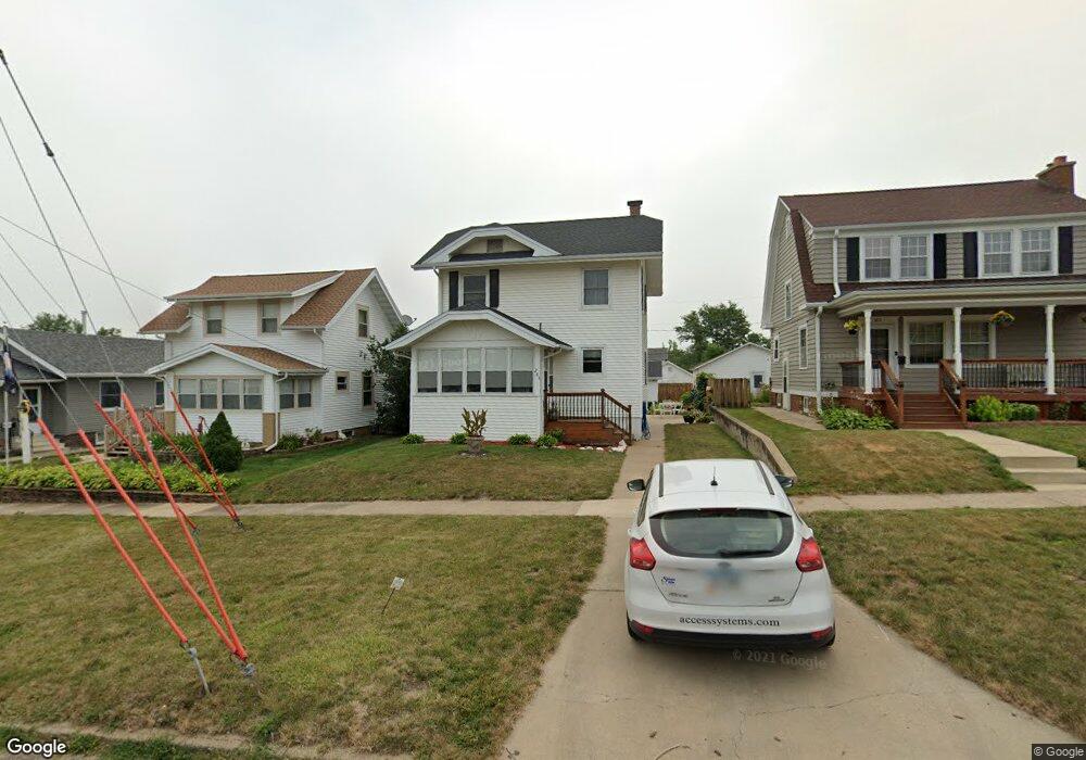 283 Highland Dr NW, Cedar Rapids, IA 52405 - photo 1