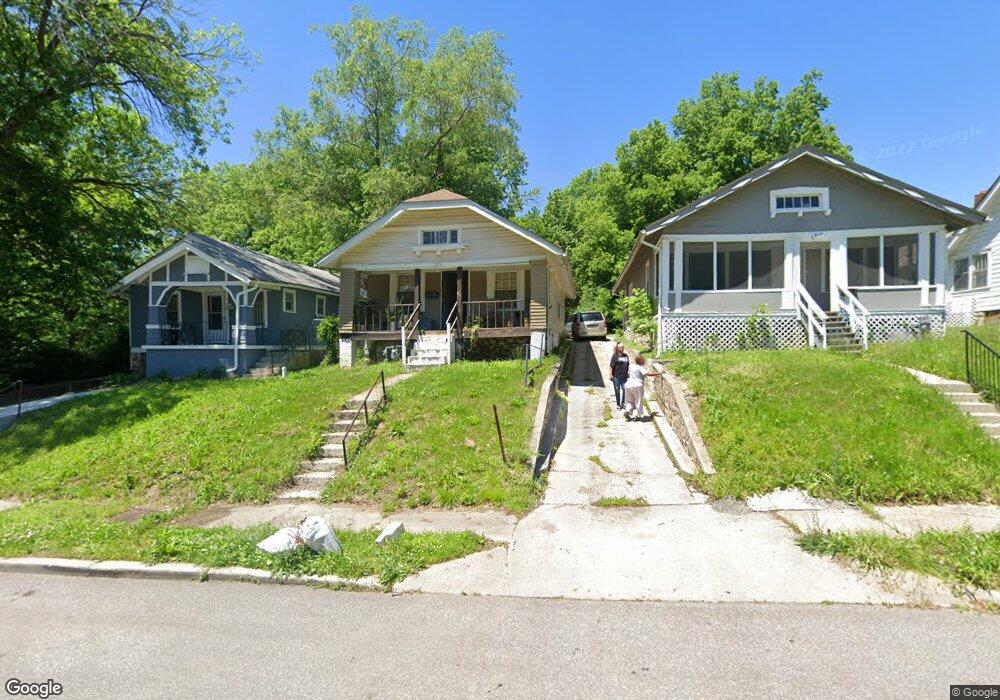 5812 Park Ave, Kansas City, MO 64130 - photo 1