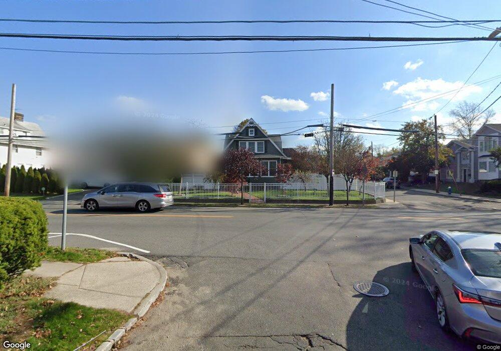 851 W Broadway, Woodmere, NY 11598 - photo 1