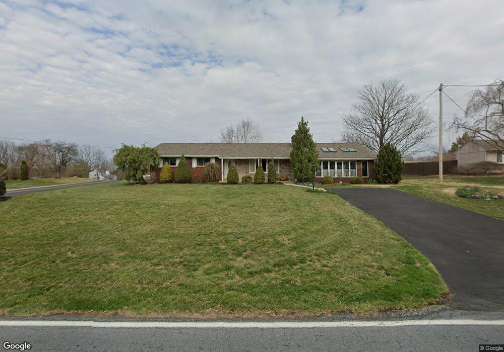 322 Snyder Rd, Reading, PA 19605 - photo 1