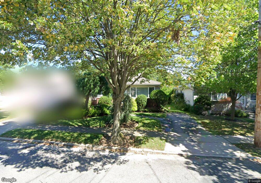 223 Fairbanks Ave, Staten Island, NY 10306 - photo 1