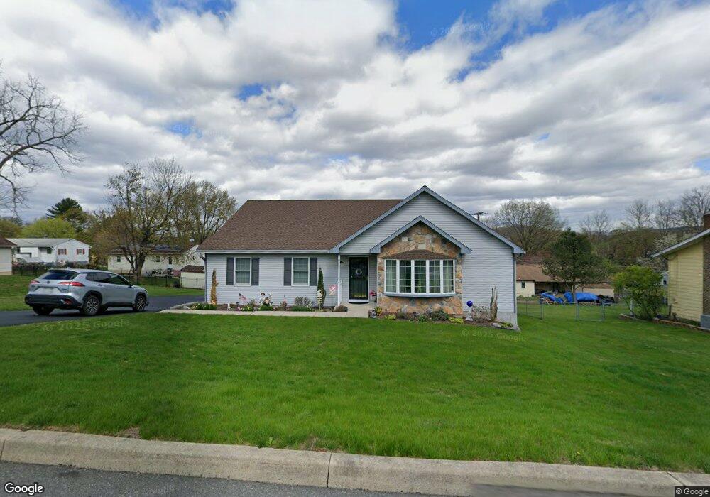 3815 Hilltop Ave, Reading, PA 19605 - photo 1