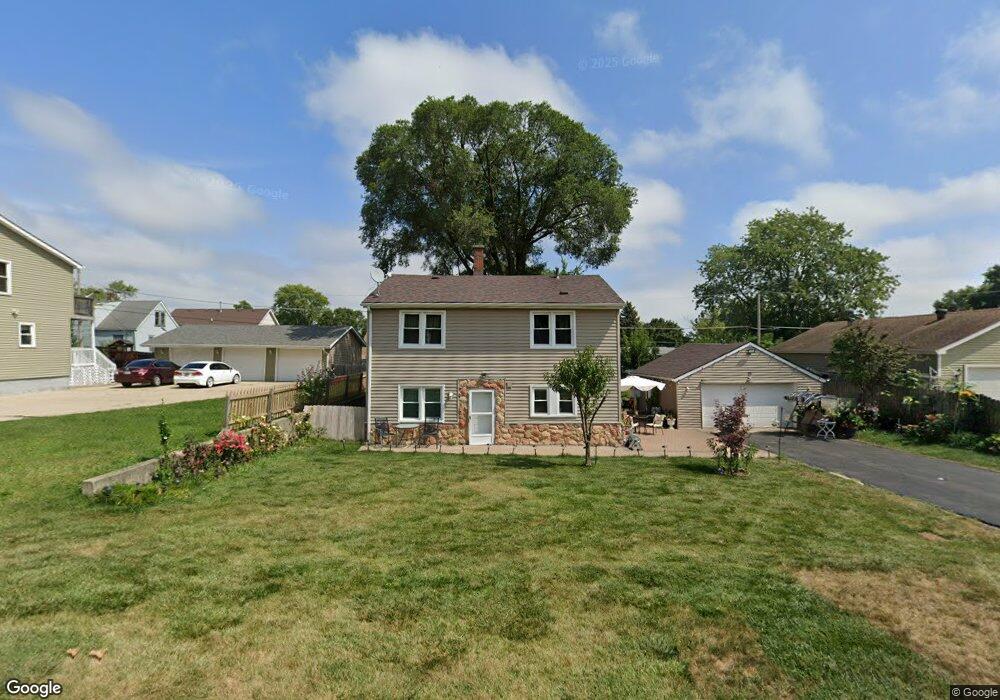 25 N Metropolitan Ave, Waukegan, IL 60085 - photo 1