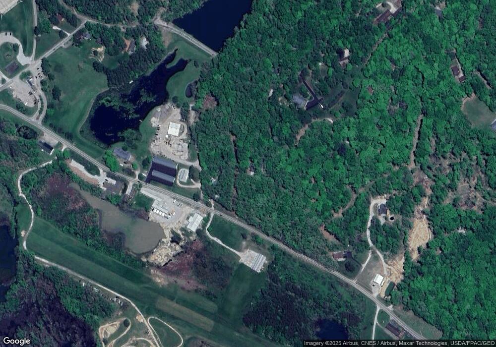 102 Mohawk Ln, Hide A Way Hills, OH 43107 - photo 1