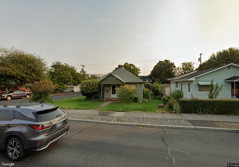 823 W 10th St, the Dalles, OR 97058 - photo 1