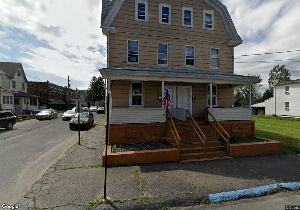 582 Mckinley St, Hazleton, PA 18201 - photo 1