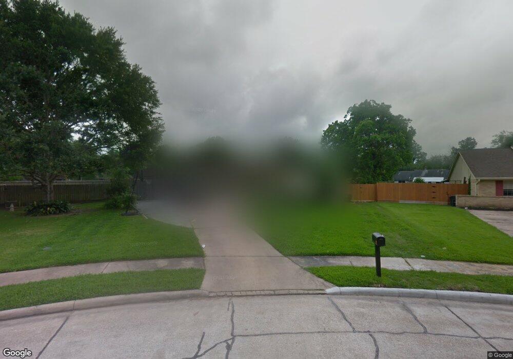 1203 Yorkshire Dr, Friendswood, TX 77546 - photo 1