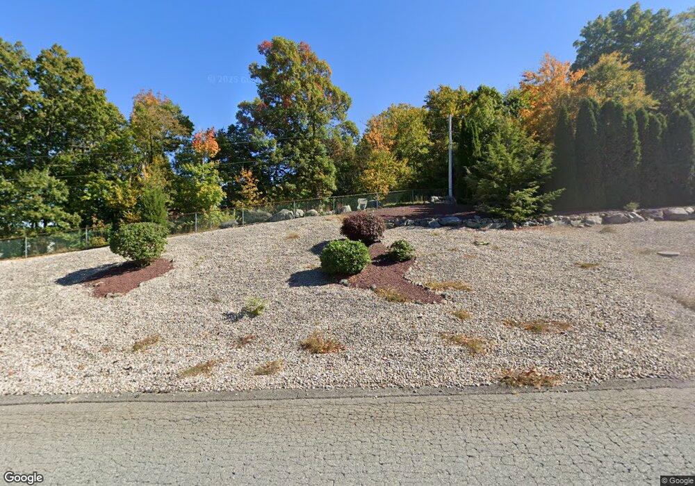 4 Rockcrest Ln, Johnston, RI 02919 - photo 1