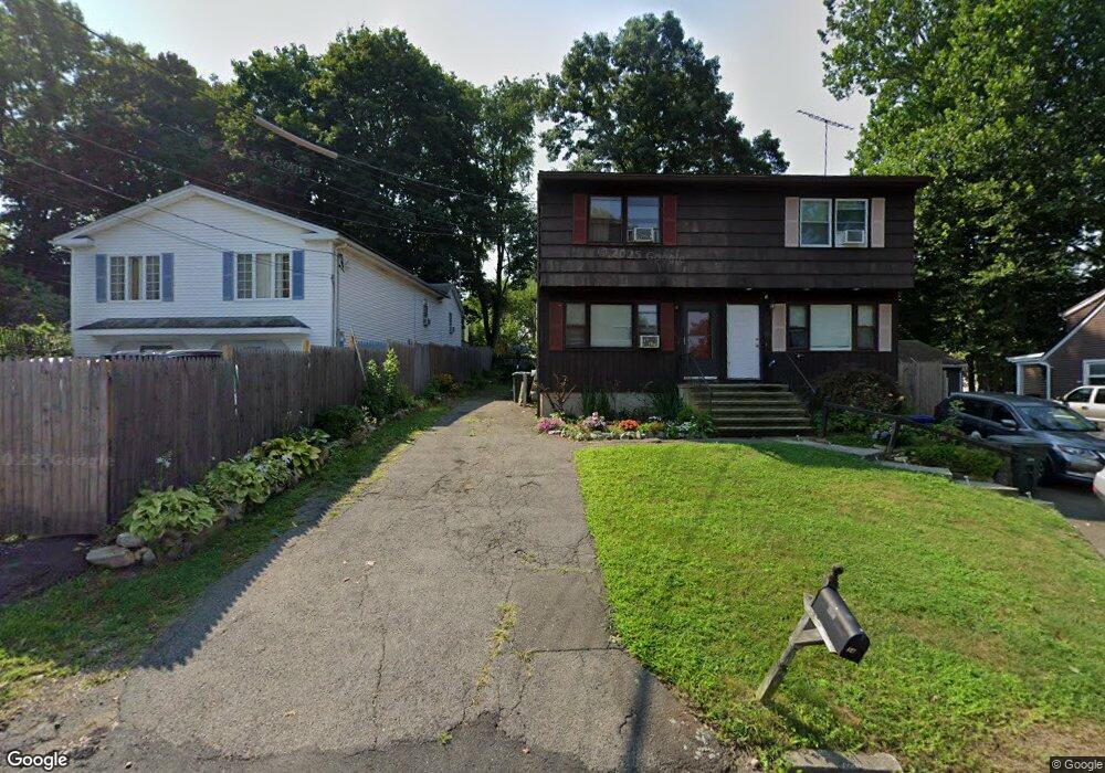 349 Saunders Ave, Bridgeport, CT 06606 - photo 1