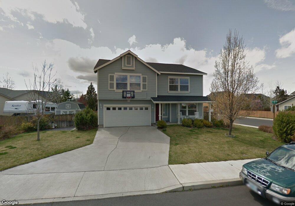 2927 NW 17th St, Redmond, OR 97756 - photo 1