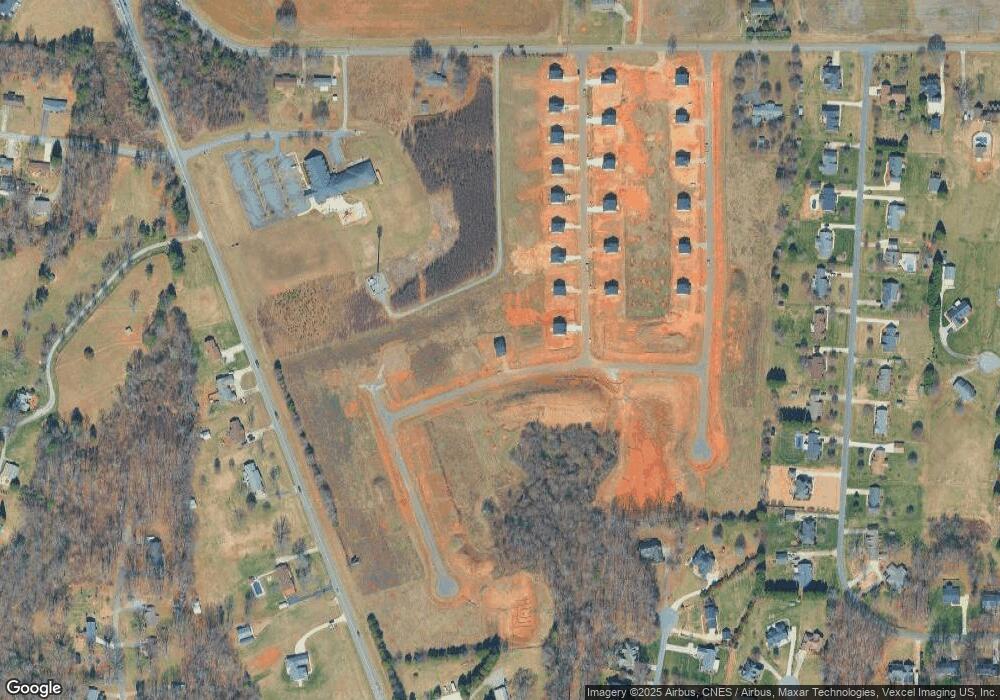 128 Sanders Way, Statesville, NC 28625 - photo 1