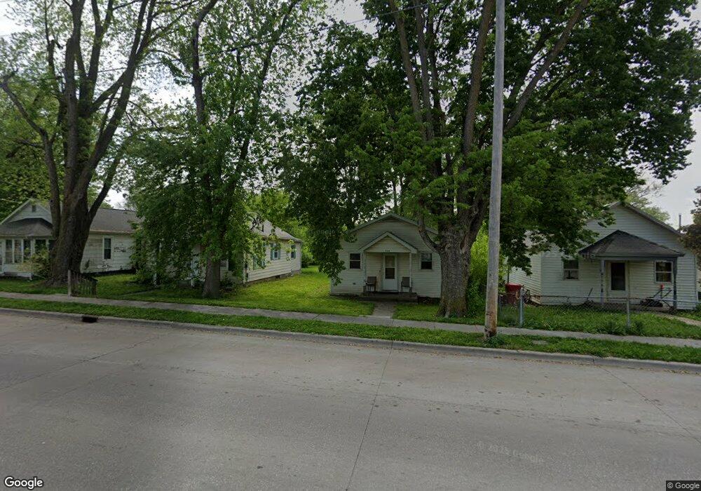 708 S Kickapoo St, Lincoln, IL 62656 - photo 1