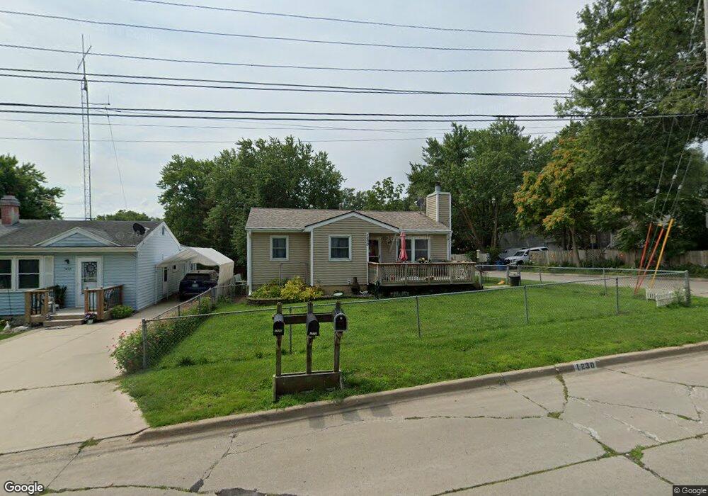 1230 Wade St, Des Moines, IA 50315 - photo 1