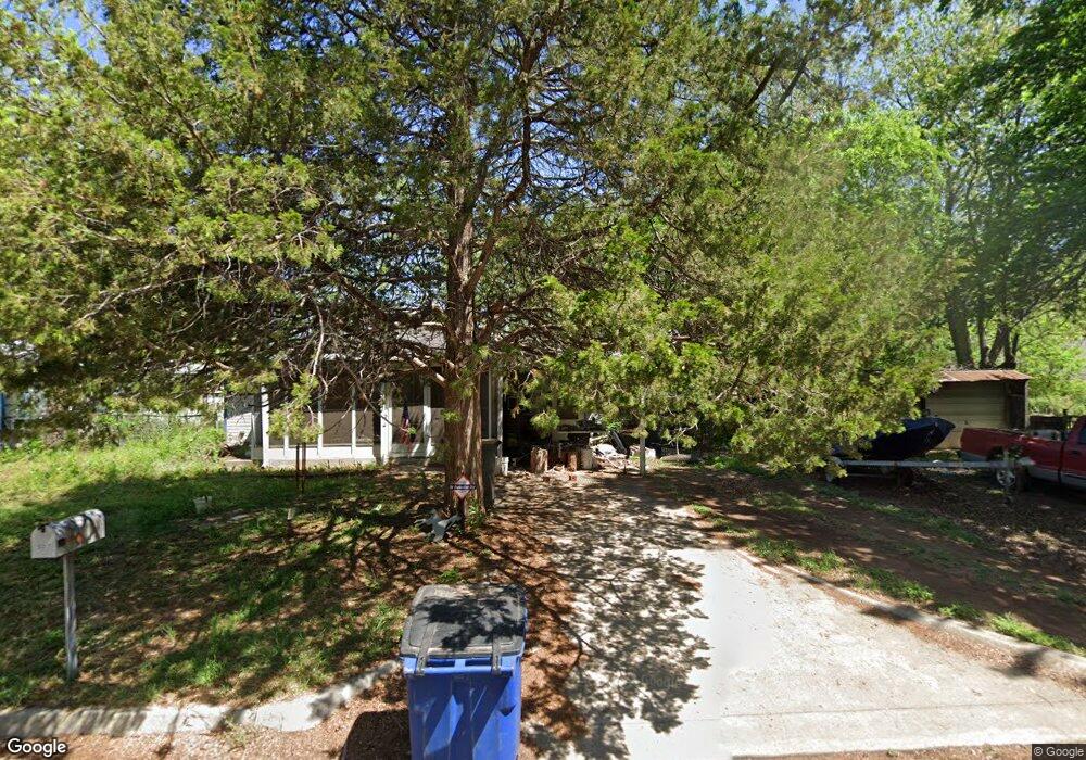 507 W Hackberry Ave, Duncan, OK 73533 - photo 1