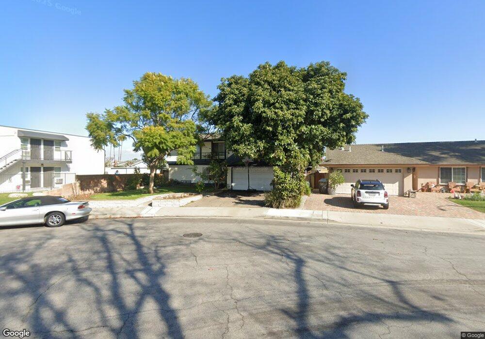 17122 Fraser Ln, Huntington Beach, CA 92647 - photo 1